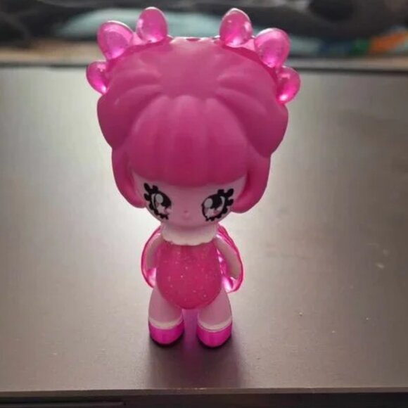 Spinonia Glimmie - Picture 1 of 1